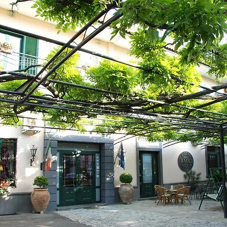 Degli Amici 3* Pompeya