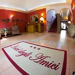 Degli Amici Szálloda 3*