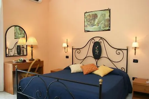 Hotel Degli Amici 3*